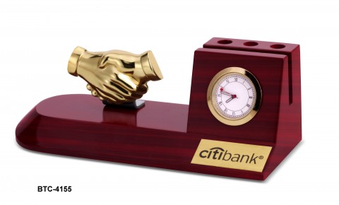 Desktop with Clock