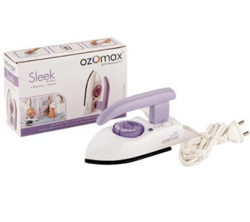 SLEEK FOLDABLE TRAVEL IRON
